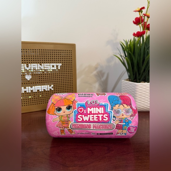 New L.O.L Surprise Mini Sweet dolls 4pk ,Vending Machine, Color me Studio Bundle - Picture 5 of 14